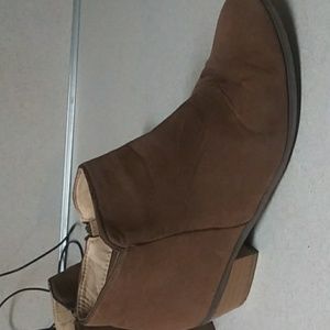 Women's short boots